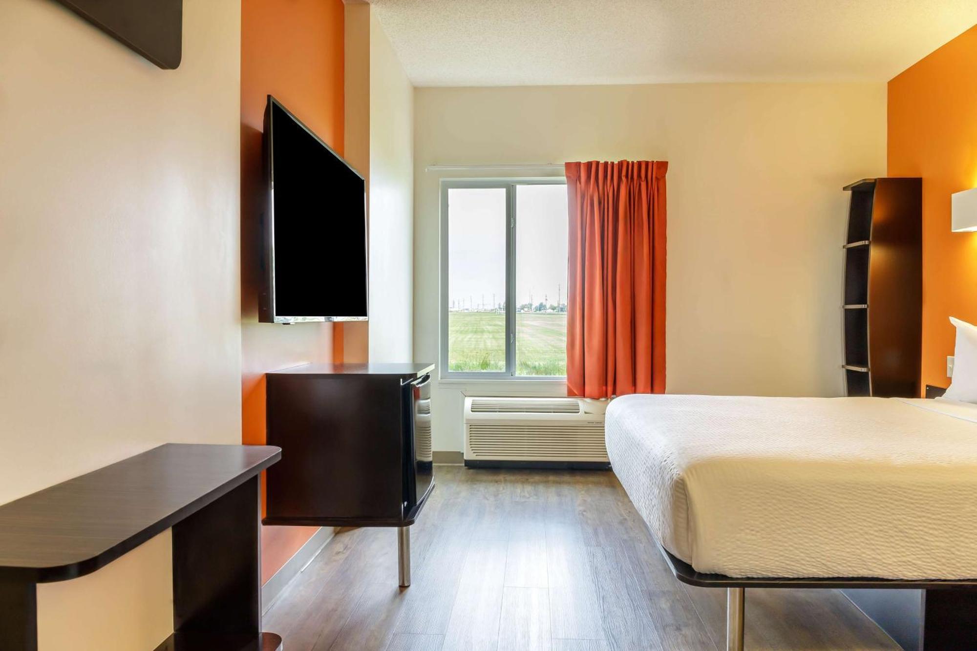 Hotel 6-headingley, Mb - Winnipeg West 2*