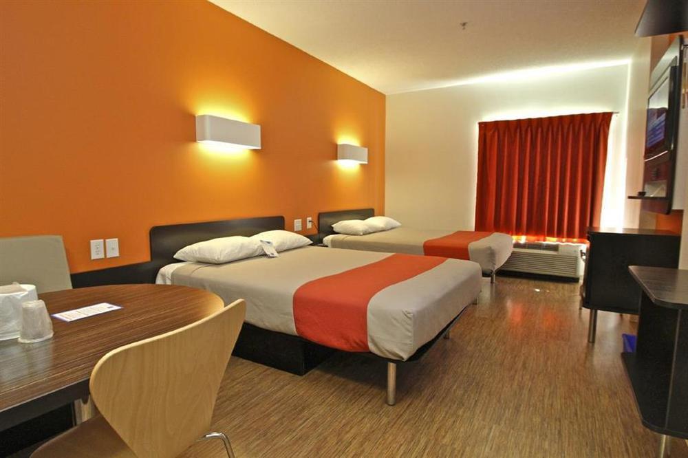 6-headingley, Mb - Winnipeg West Hotel